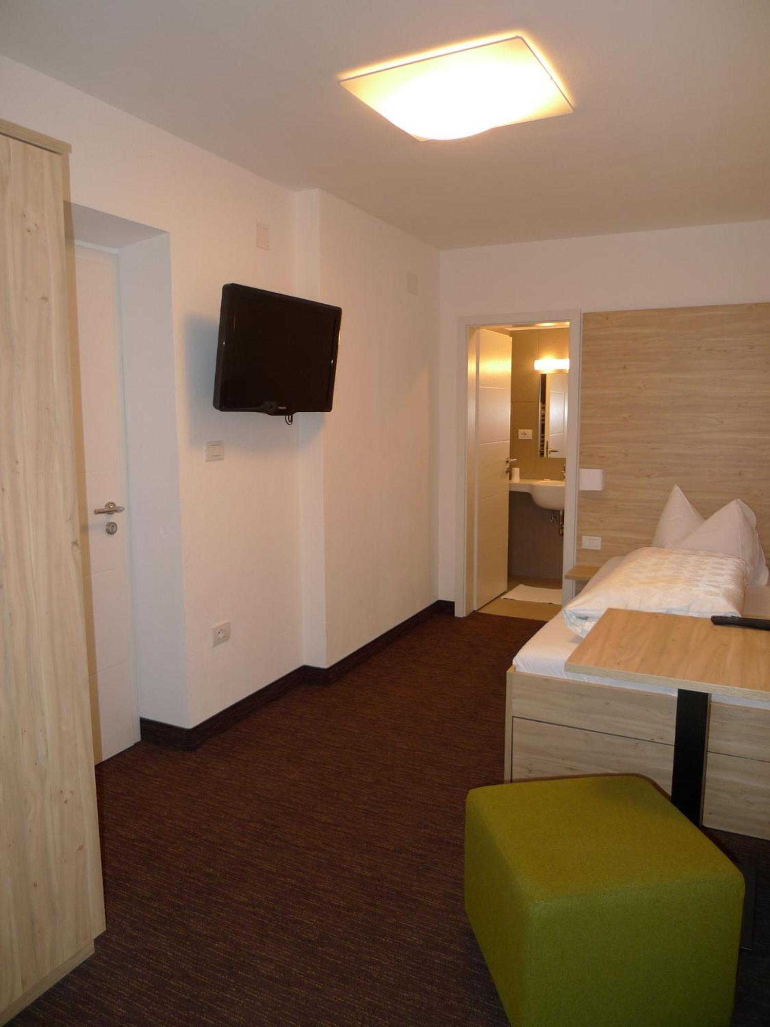 Hotel Stifter Lutago Eksteriør billede