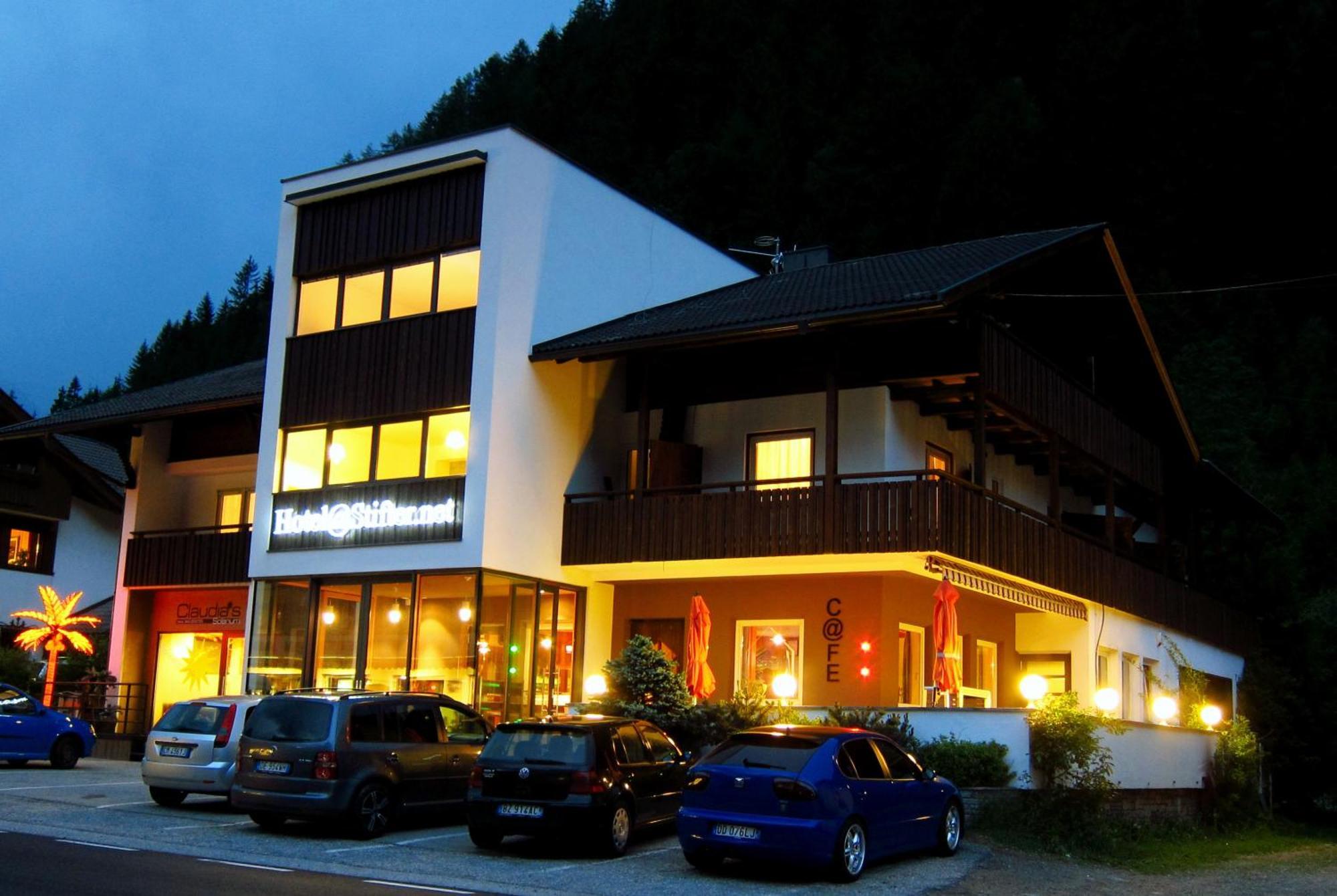 Hotel Stifter Lutago Eksteriør billede